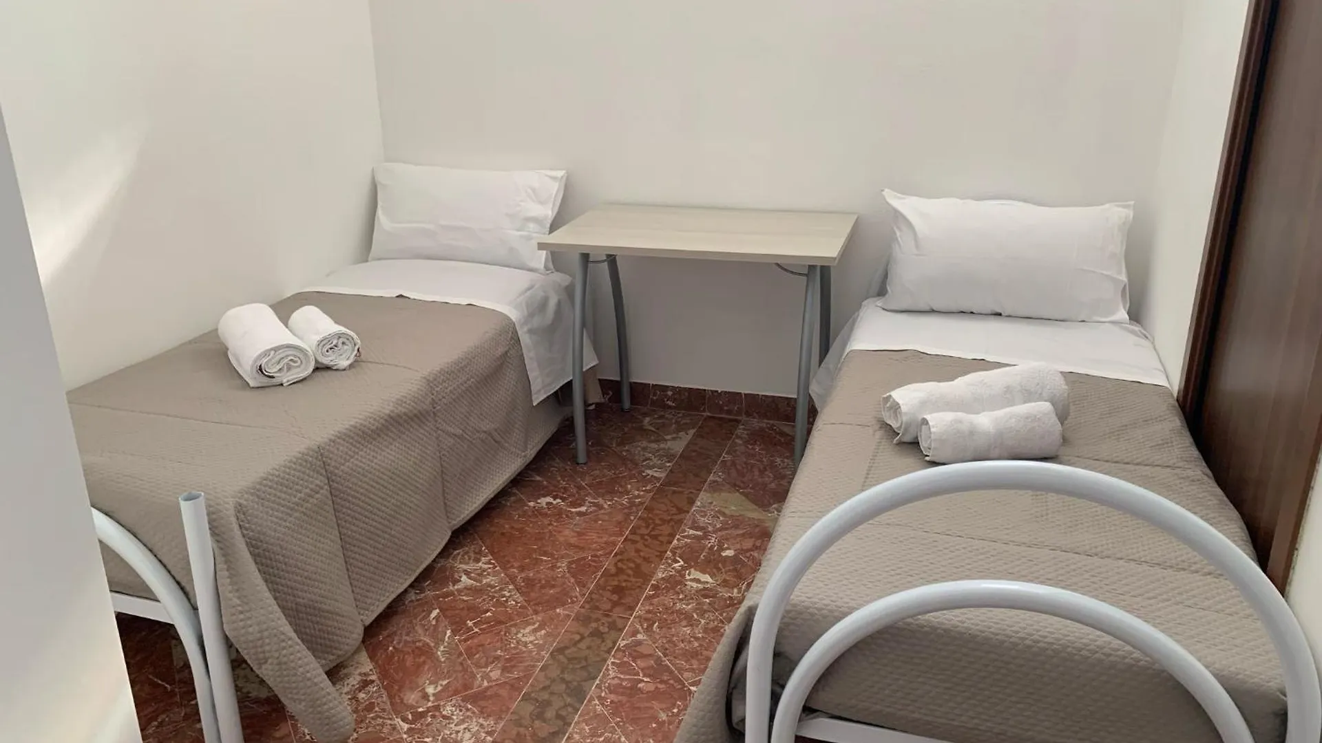 Panorama Home Central Station Palermo 0*,  İtalya