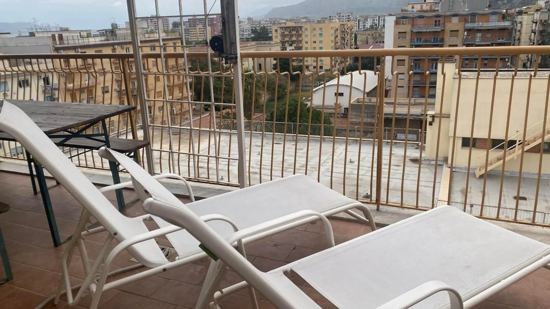 dariopeace15 central station Palermo Bed and breakfast